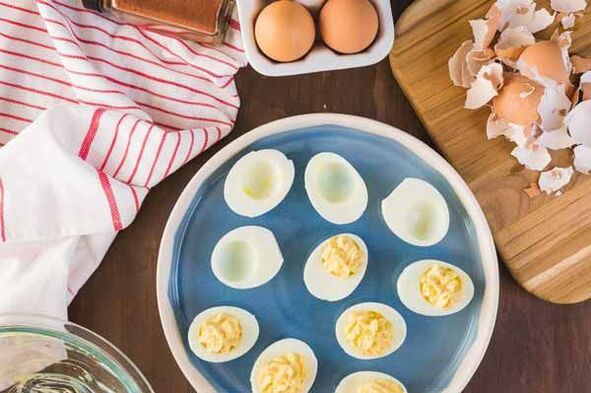 Quali cibi possono essere consumati con una dieta a base di uova