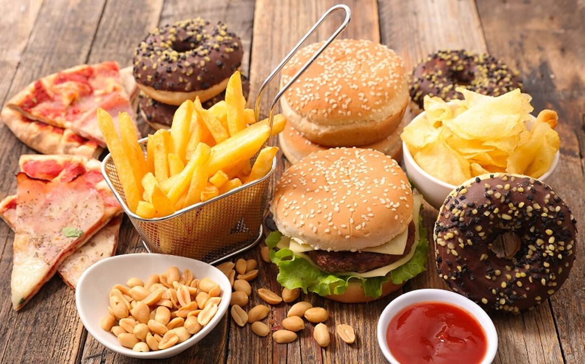 Dolci e fast food sono vietati nella dieta giapponese.