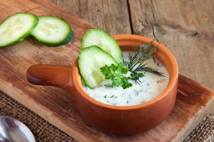 Zuppa dimagrante al cetriolo e yogurt